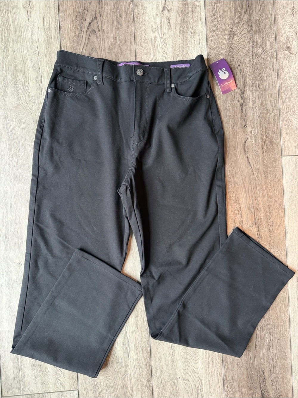 🆕 Gloria Vanderbilt Black Amanda Ponte Jean (10 Average)